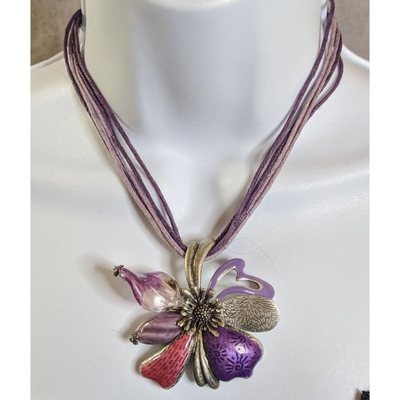 Purple Fairy Flower Necklace - Picture 4 of 7